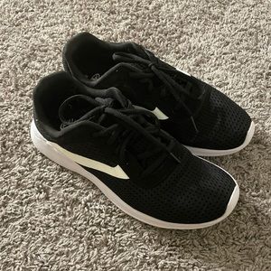 Athletic Works shoes